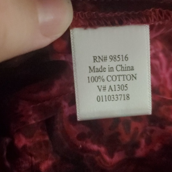 Coldwater Creek pink red black button up blouse M - Picture 9 of 9